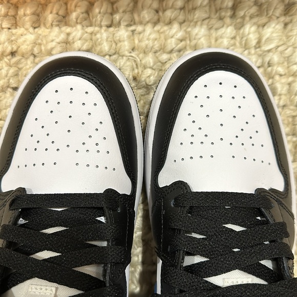 Women's jordan 1 low new - Picture 6 of 7